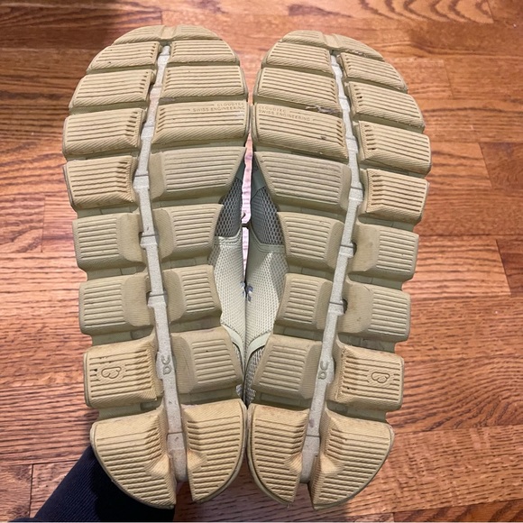 On Cloud Women’s Shoes in Glade Citron with Box - Picture 12 of 16